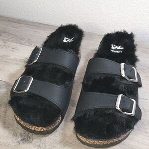 NEW Dirty Laundry Lined Sandals